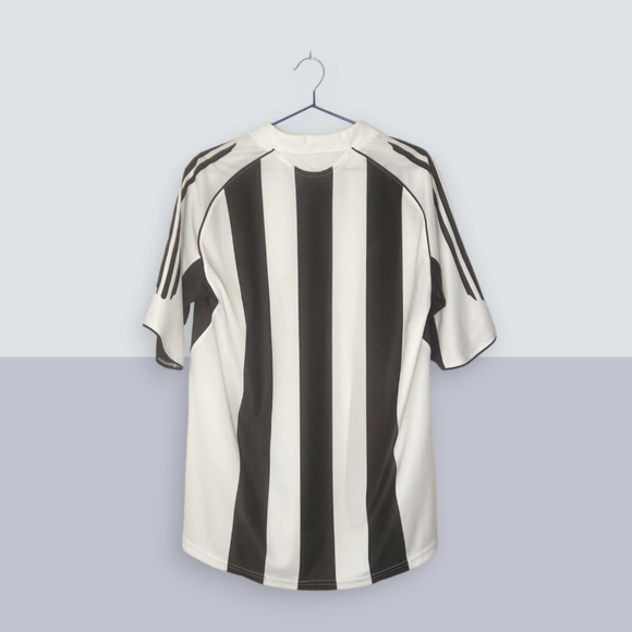 Newcastle United - Home (2005-07) - Medium - Picture 8 of 8